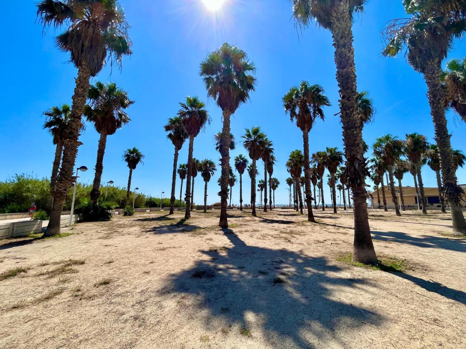 Blue Beach Apartment+Oceanview+Private Parking Valencia Eksteriør bilde